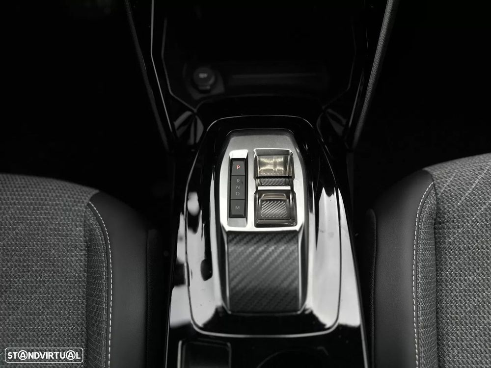 Peugeot 2008 Hybrid 145 e-DSC Allure - 35