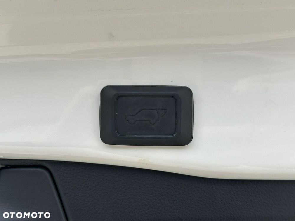 Toyota RAV4 - 10