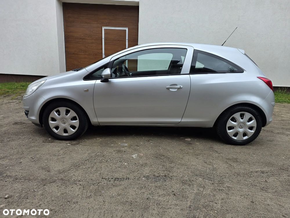 Opel Corsa 1.2 16V Edition - 4