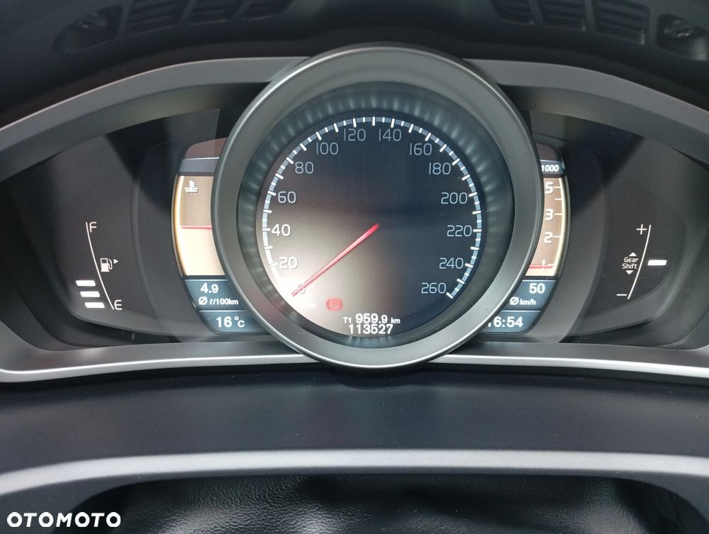 Volvo V40 D2 Kinetic - 27