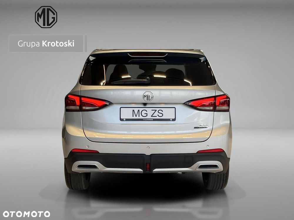 MG ZS Hybrid+ - 5