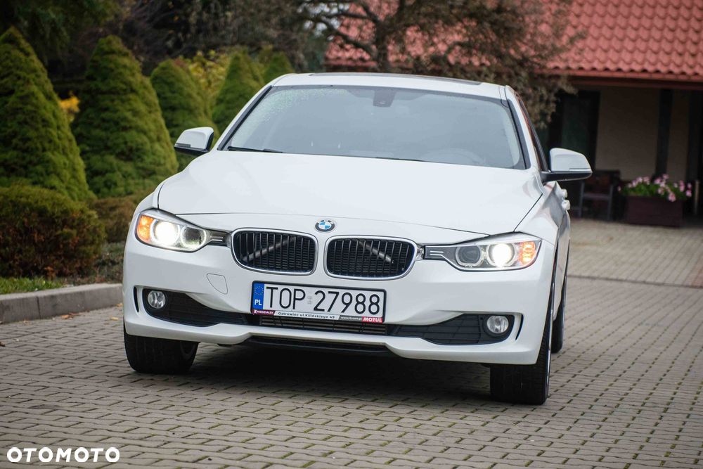 BMW Seria 3 328i Touring xDrive Sport-Aut - 1