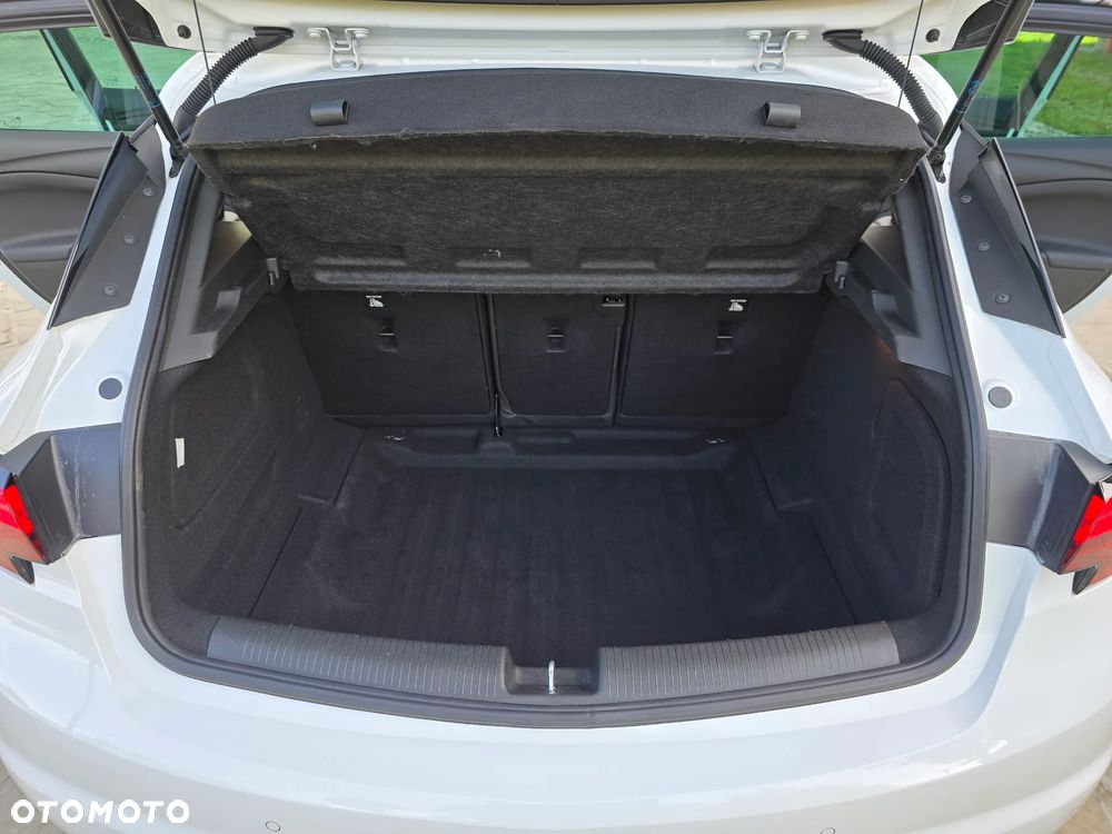 Opel Astra 1.4 Turbo Innovation - 32