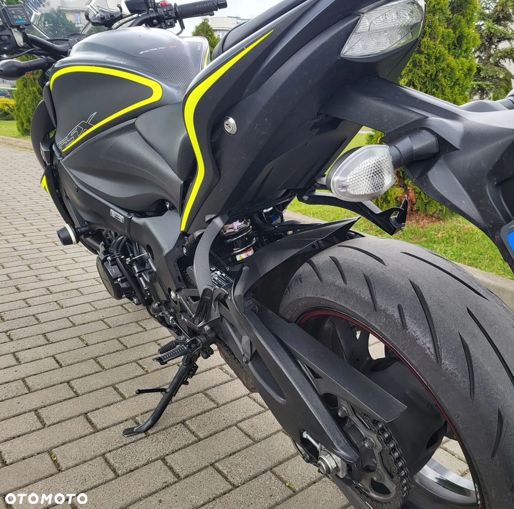 Suzuki GSX 1000 - 7
