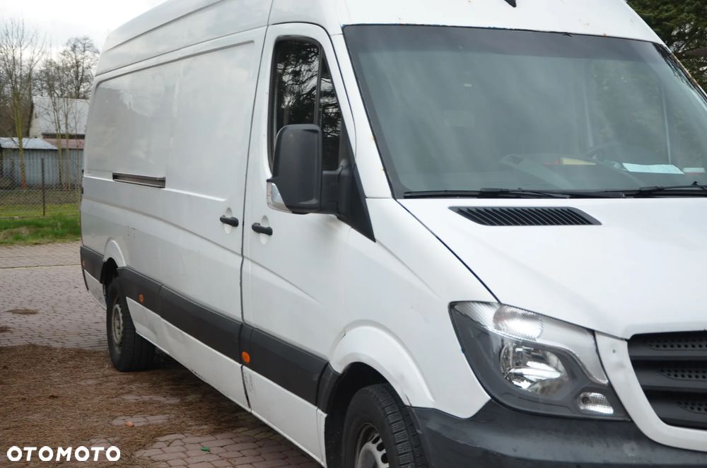 Mercedes-Benz Sprinter - 13