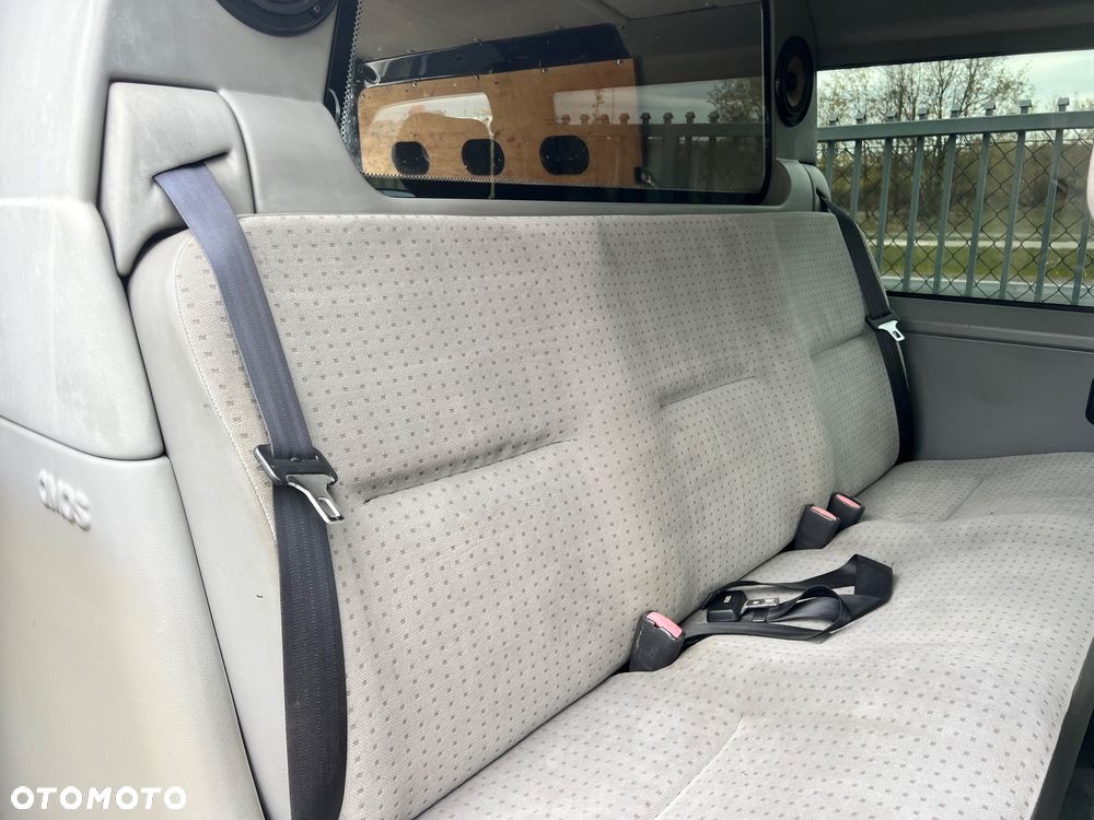 Volkswagen Transporter - 21