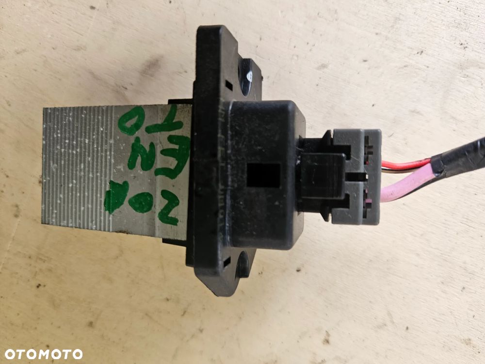 Kia Sorento II 2  rezystor sterownik dmuchawy nawiewu - 2