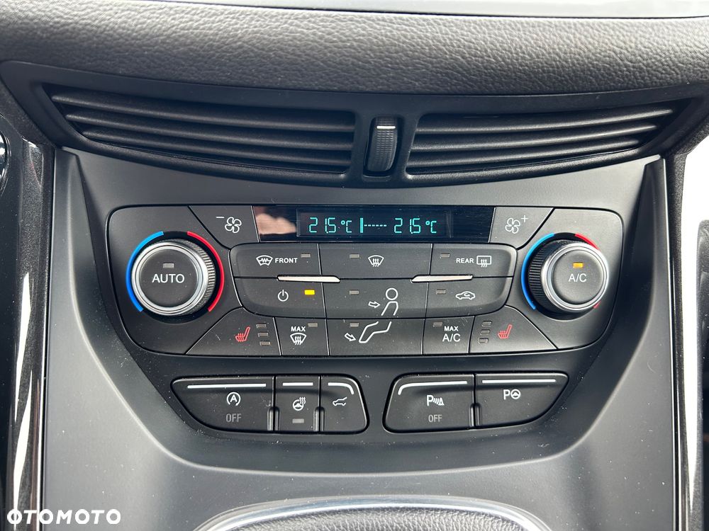 Ford Kuga 1.5 EcoBoost 2x4 ST-Line - 28