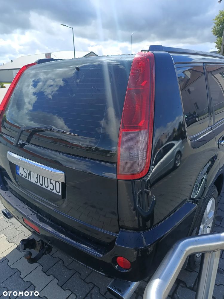 Nissan X-Trail ver-2-5-4x4-columbia - 11