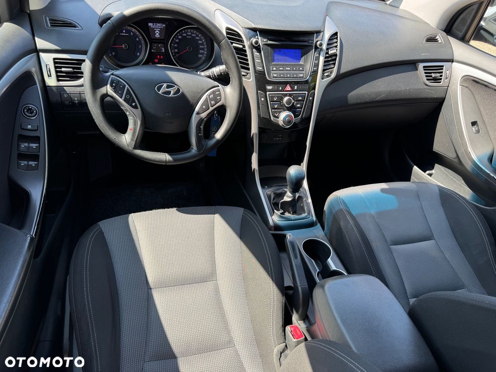 Hyundai i30 blue 1.4 YES Gold - 16