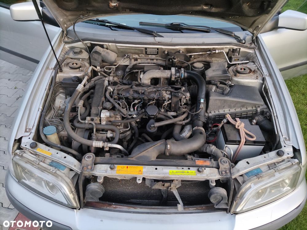 Volvo V40 1.9D - 19