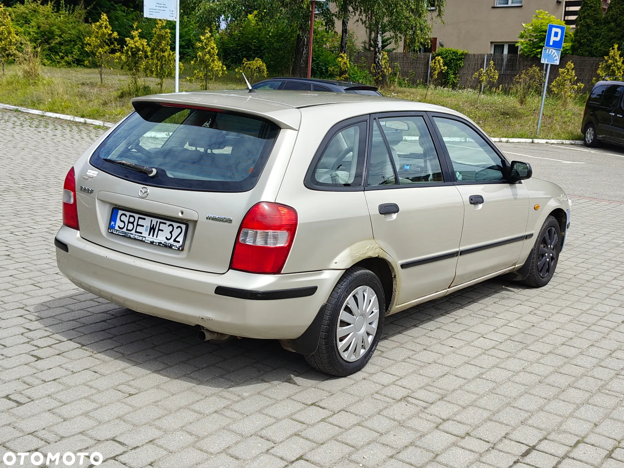 Mazda 323F 1.5 Exclusive - 10