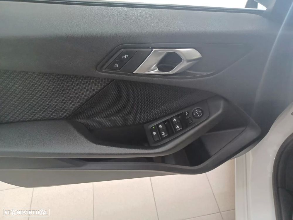 BMW 116 i Aut. Edition Colorvision - 24