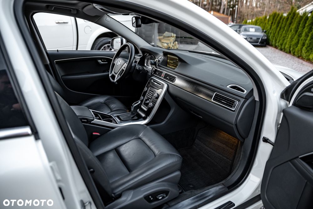 Volvo V70 D4 Geartronic Summum - 23