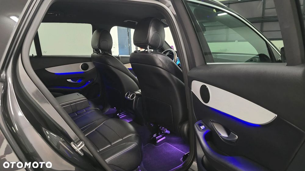 Mercedes-Benz GLC 300 de 4Matic 9G-TRONIC AMG Line Plus - 16