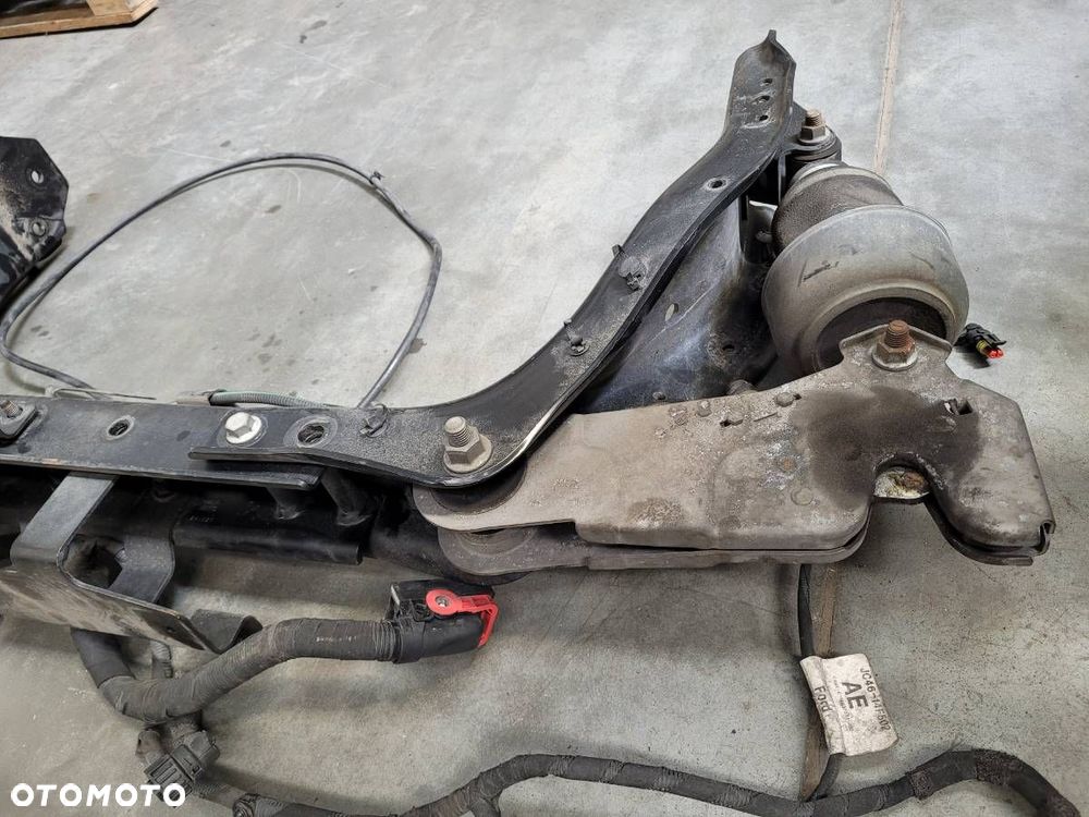 ZAWIESZENIE KABINY MOCOCWANIE PRZEWODÓW PAŁĄK WIESZAK FORD F-MAX 500 EURO 6 - 4
