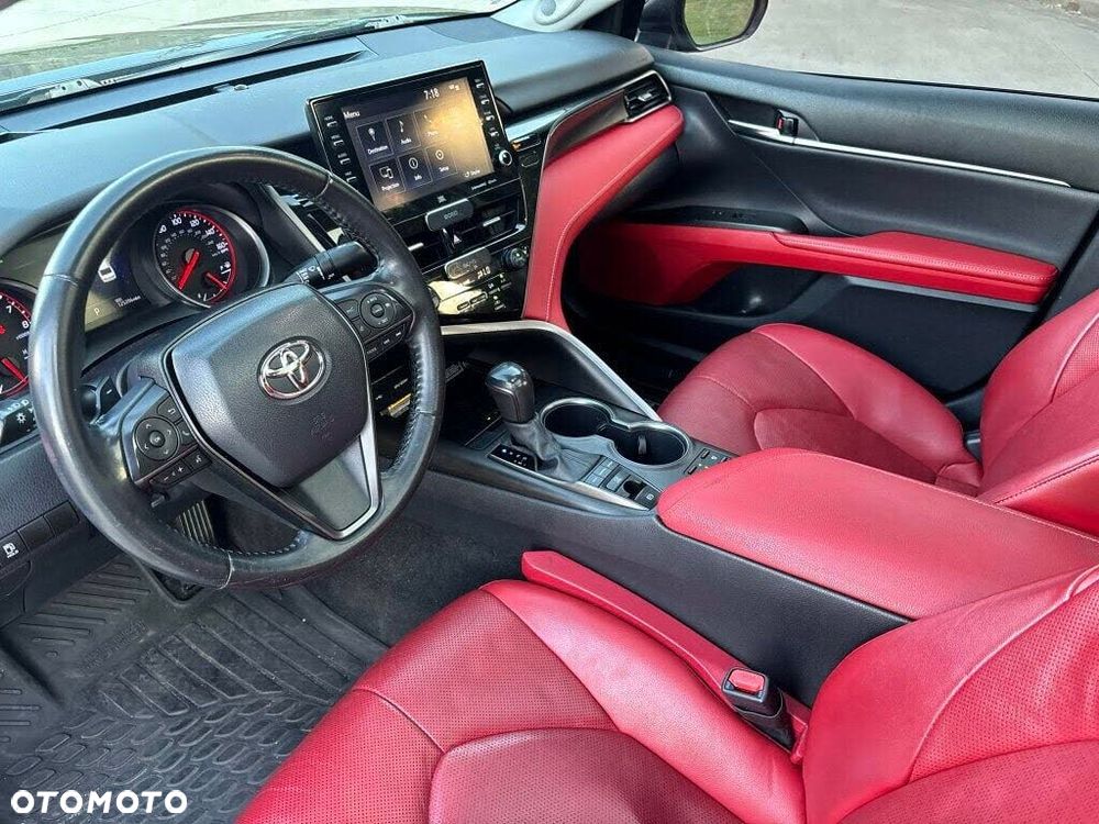Toyota Camry 2.5 Hybrid Comfort CVT - 8