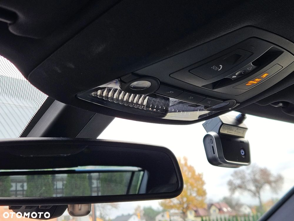 BMW Seria 7 750i xDrive Edition Exclusive - 29