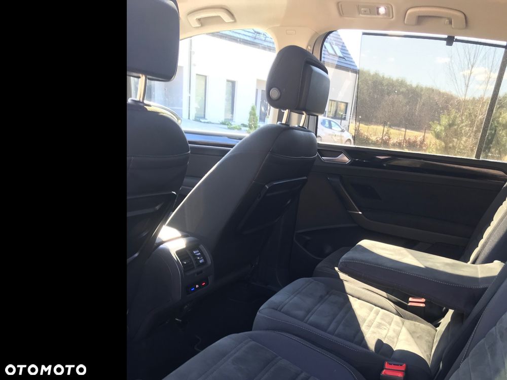 Volkswagen Touran 2.0 TDI SCR Highline - 9