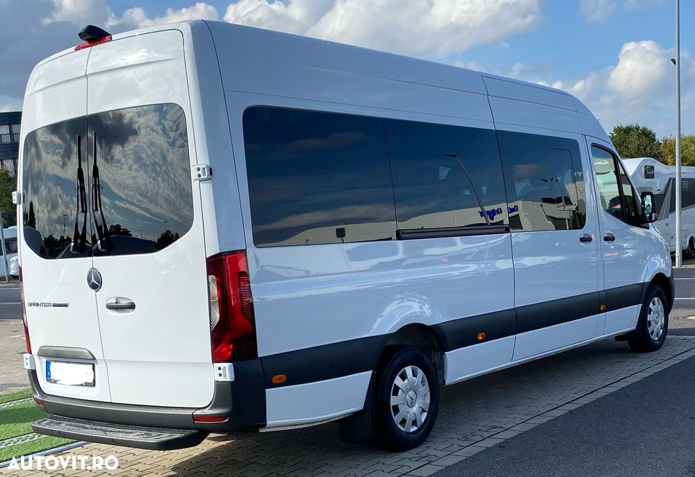 Mercedes-Benz Sprinter - 12