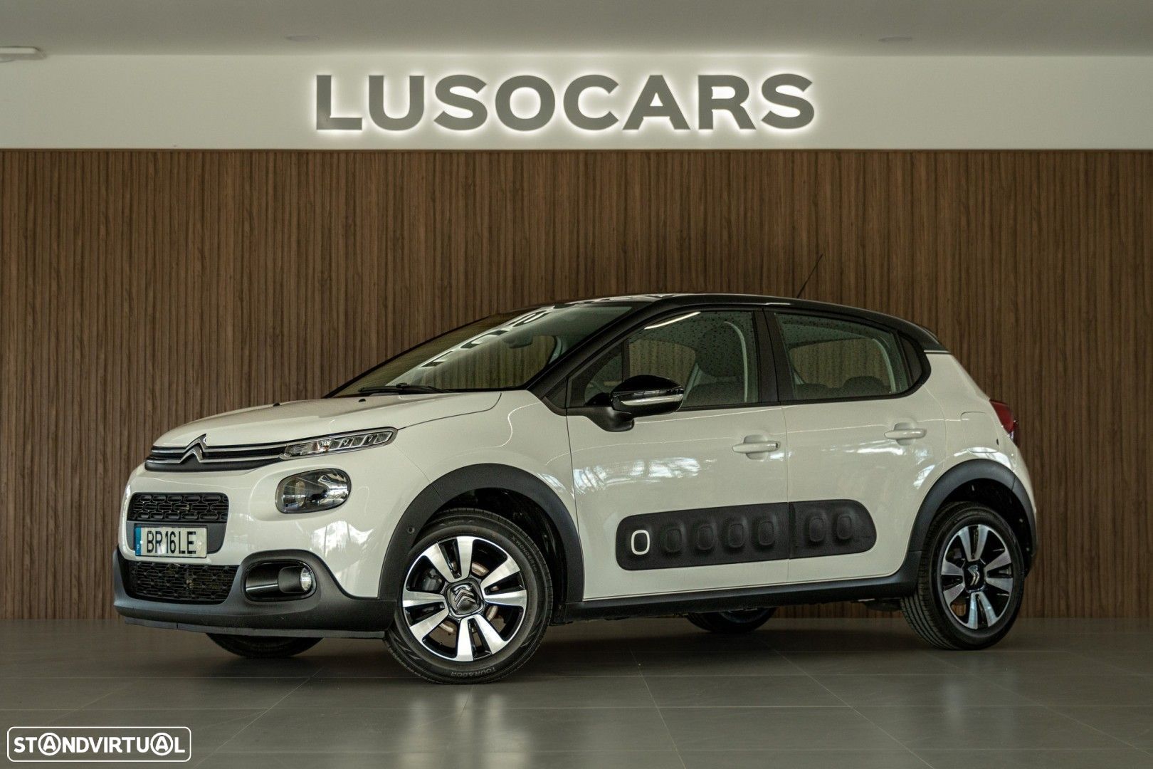 Citroën C3 1.2 PureTech Shine - 1