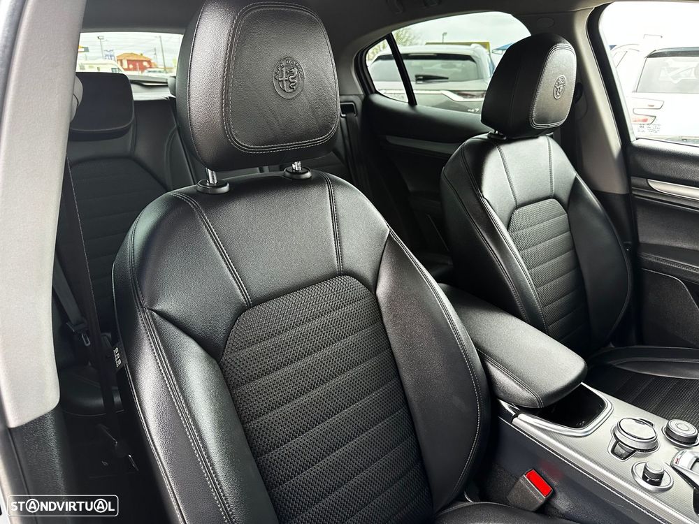Alfa Romeo Stelvio 2.2 D Sprint AT8 - 39