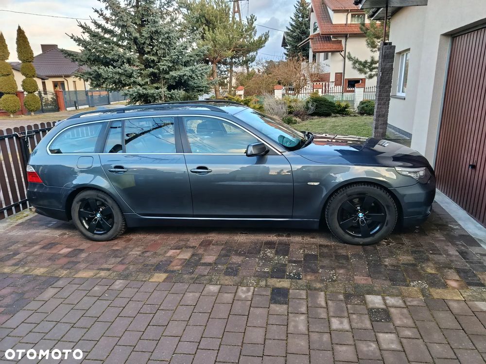 BMW Seria 5 525d - 1