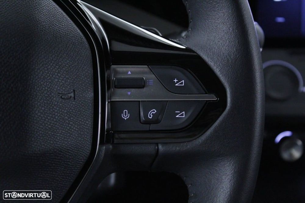 Peugeot 408 1.2 Hybrid Allure e-DCS6 - 24