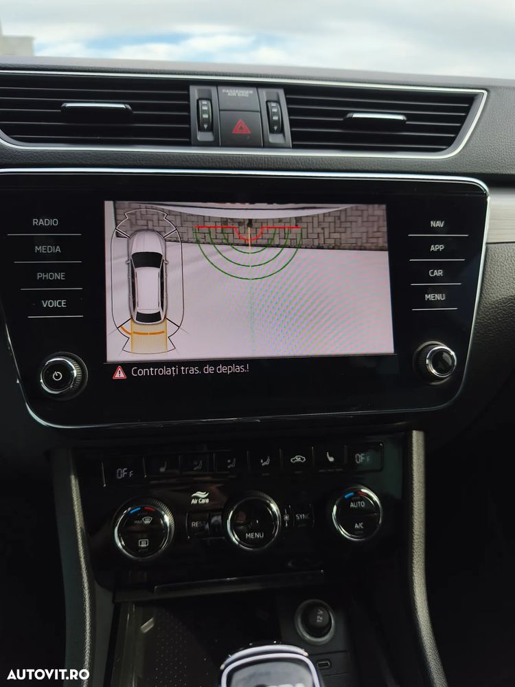 Skoda Superb Combi 2.0 TDI DSG Style - 34