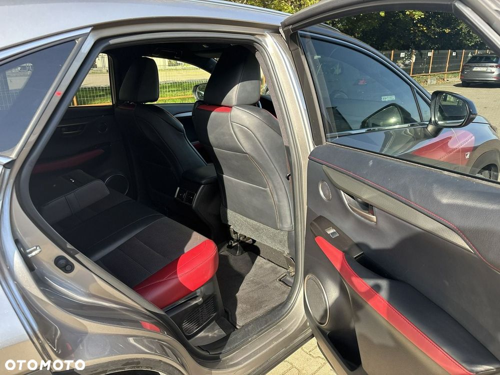 Lexus NX 300h E-FOUR F SPORT - 18
