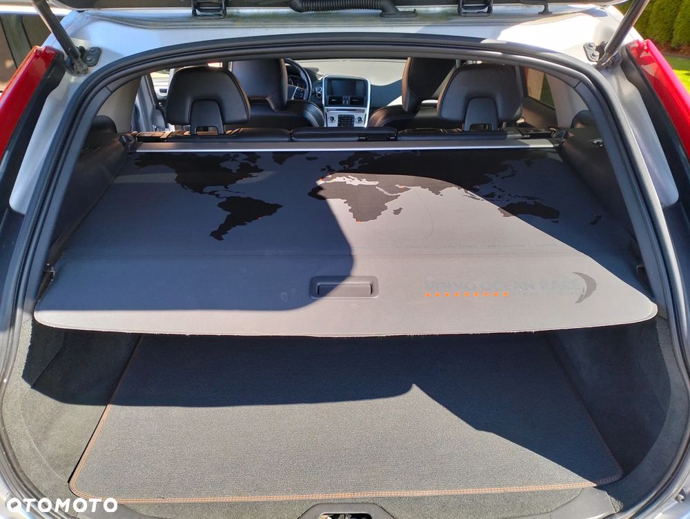 Volvo XC 60 D4 Drive-E Ocean Race - 14