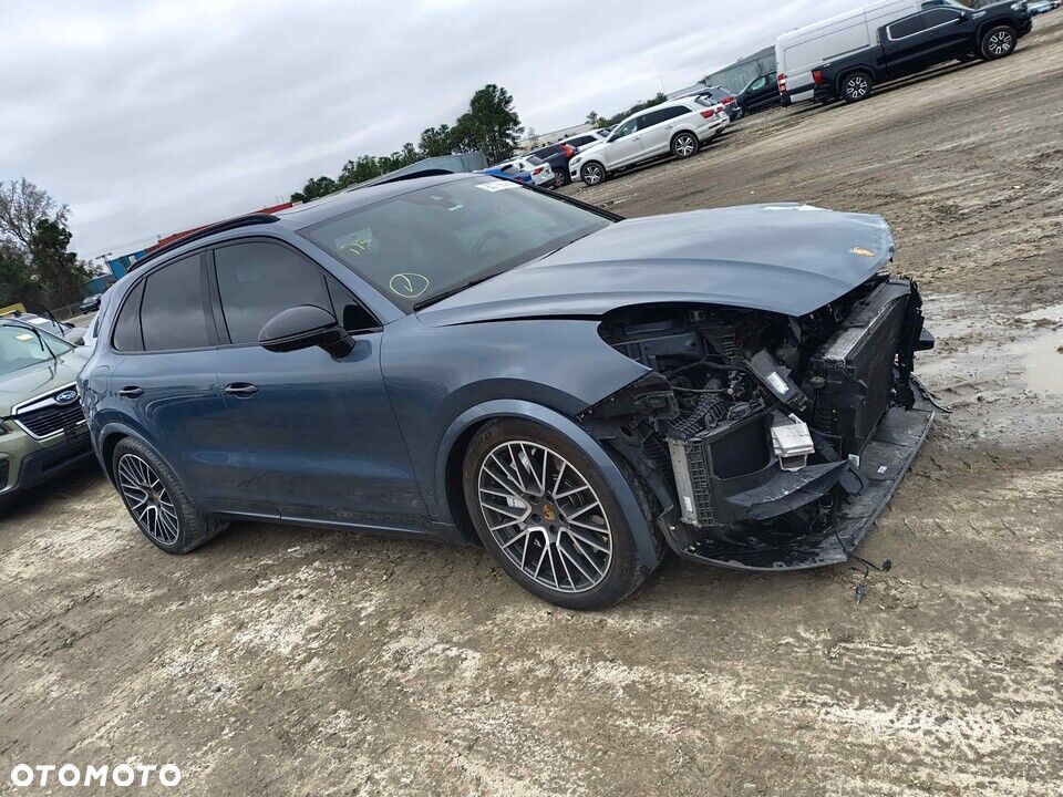 Porsche Cayenne Turbo - 20