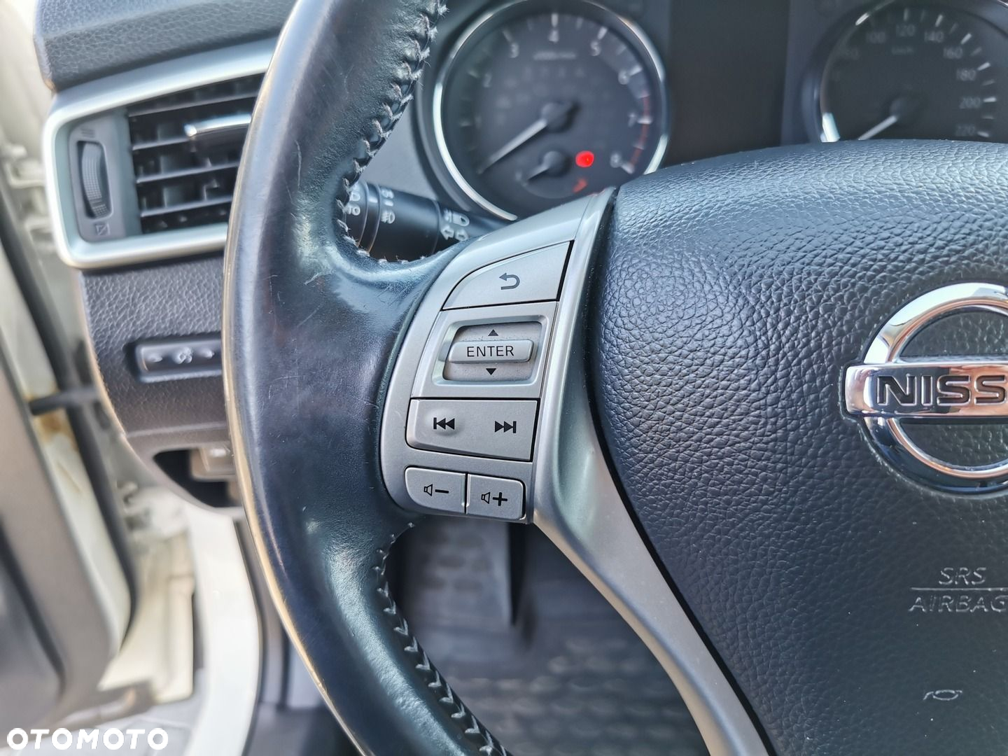 Nissan Qashqai 1.6 DIG-T Tekna - 19