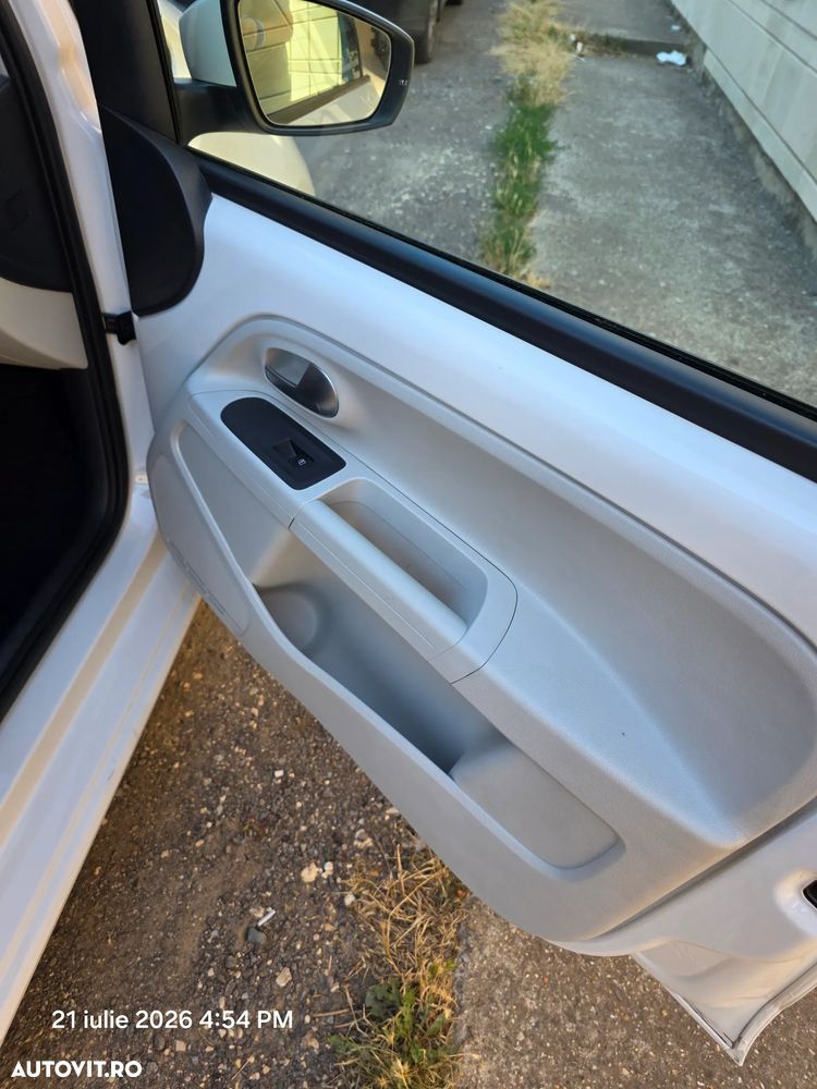 Volkswagen up! - 10