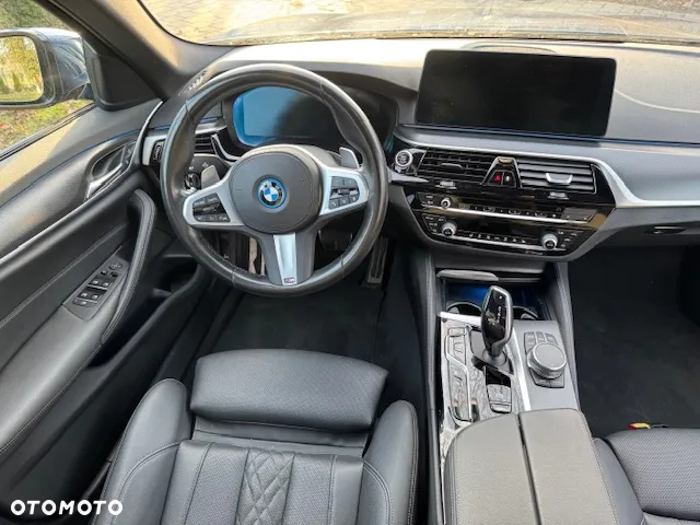 BMW Seria 5 530e xDrive M Sport sport - 5