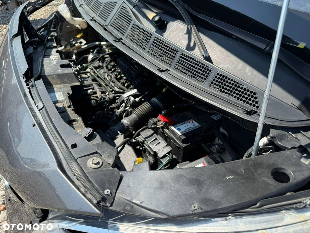 Peugeot Traveller - 16