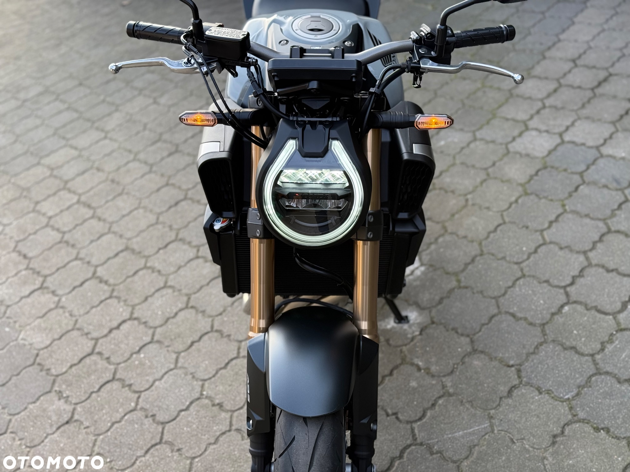 Honda CB - 24