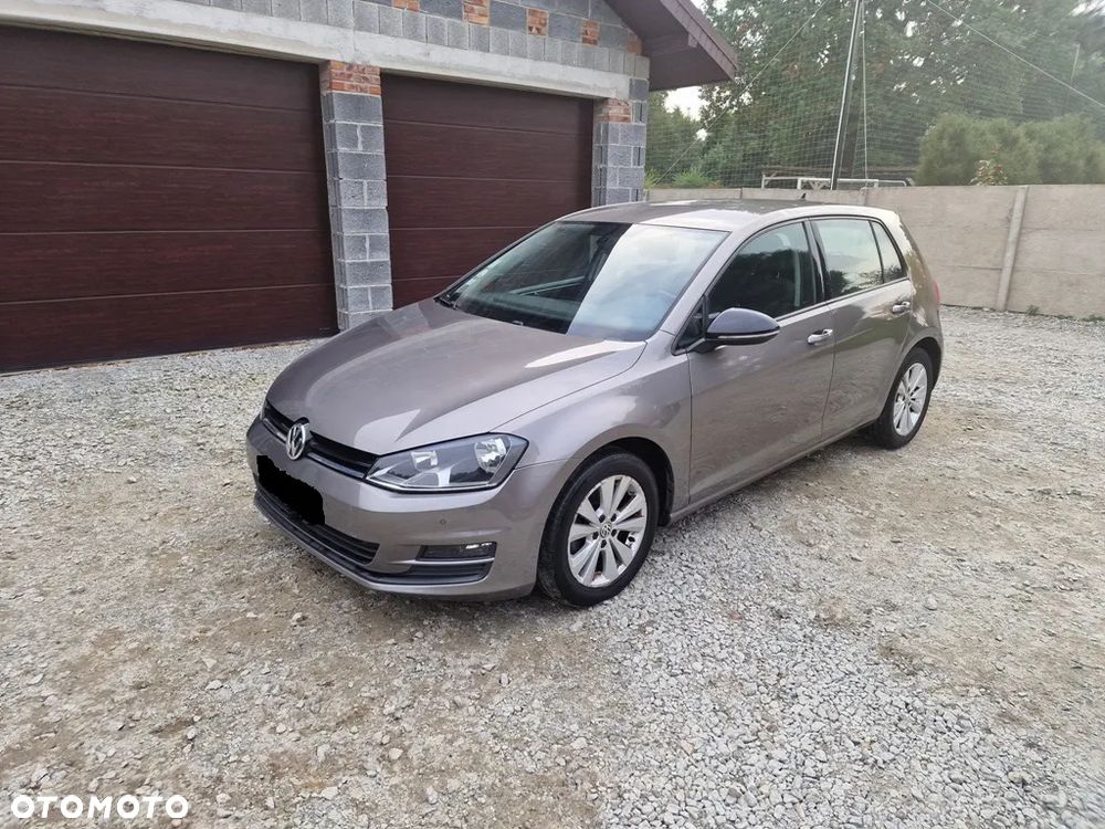 Volkswagen Golf - 1