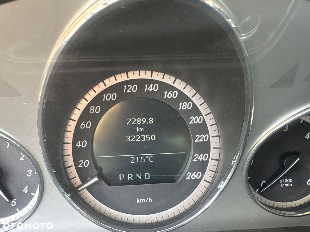 Mercedes-Benz Klasa E 220 CDI BlueEff Avantgarde - 16