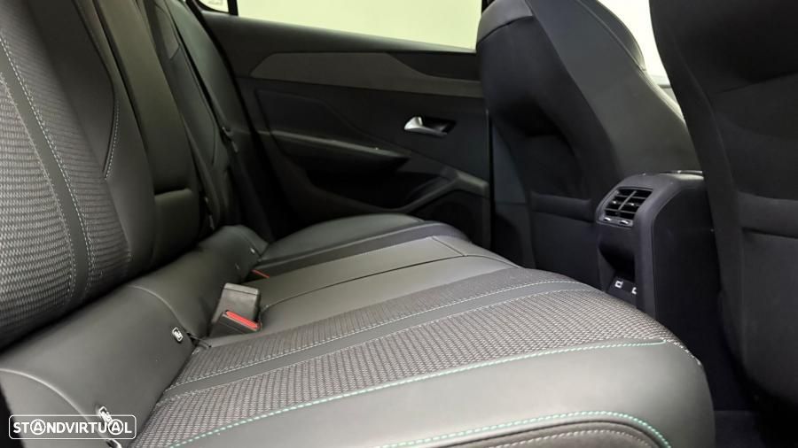 Peugeot 308 1.2 PureTech Allure Pack EAT8 - 31