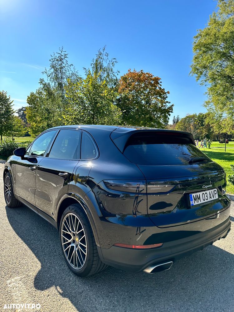 Porsche Cayenne - 2
