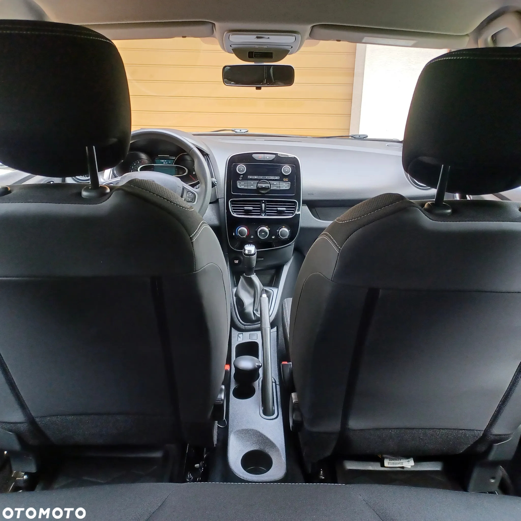 Renault Clio 1.2 16V 75 Life - 13