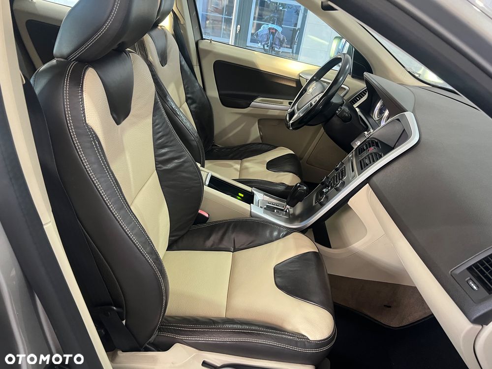 Volvo XC 60 D3 Ocean Race - 28