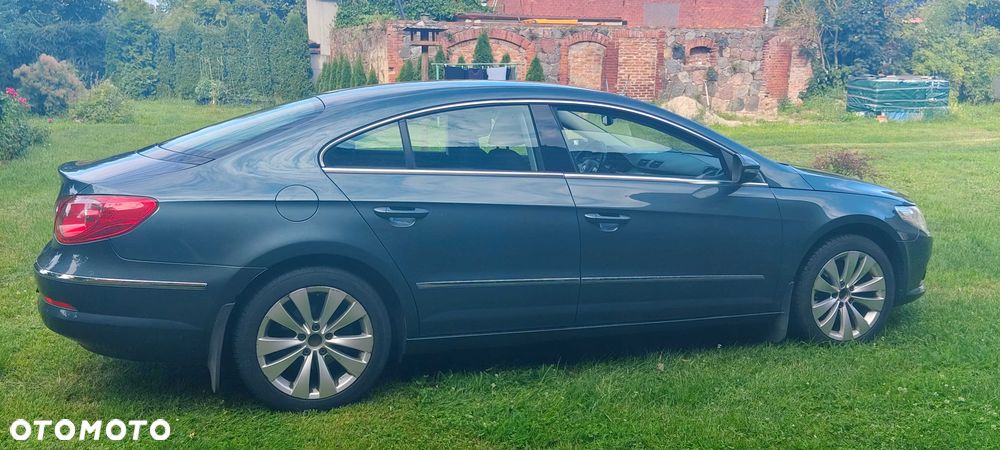 Volkswagen Passat CC - 2
