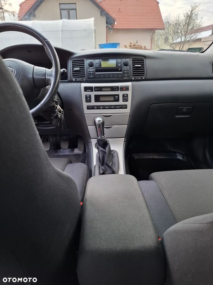 Toyota Corolla 1.4 VVT-i Terra Polaris - 11