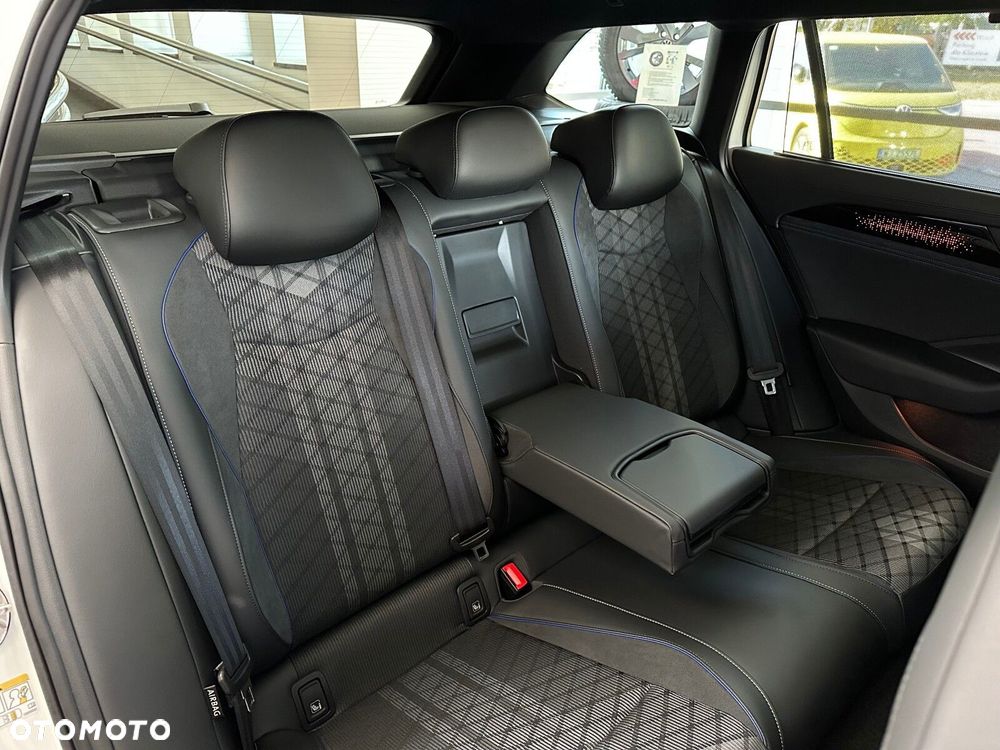 Volkswagen Passat - 17