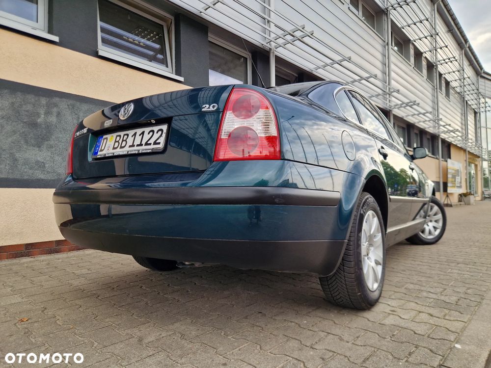 Volkswagen Passat - 10