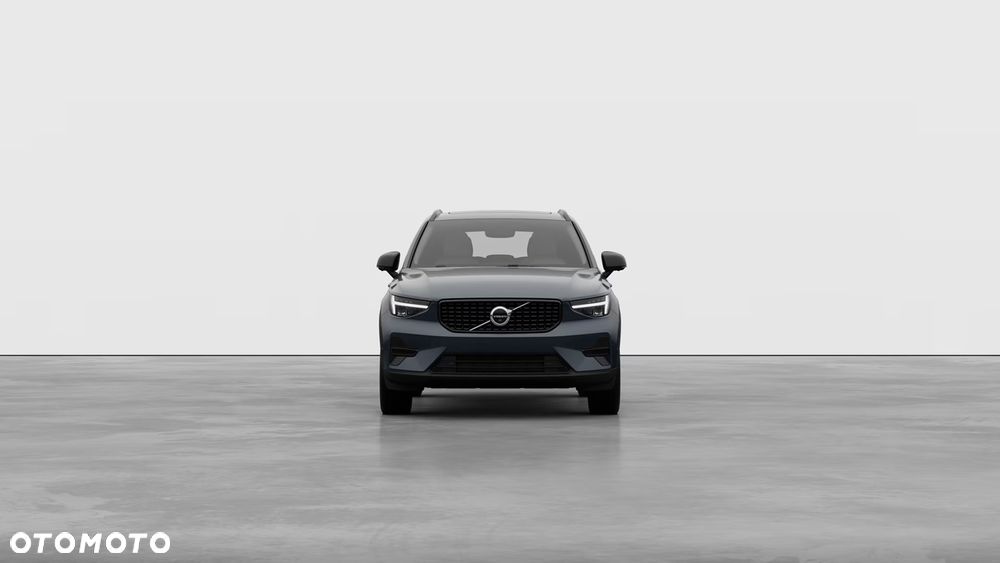 Volvo XC 40 B3 Ultra Dark - 4