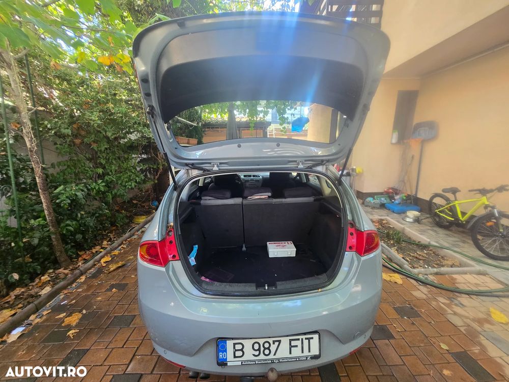 Seat Leon 2.0 TDI DSG Stylance - 9
