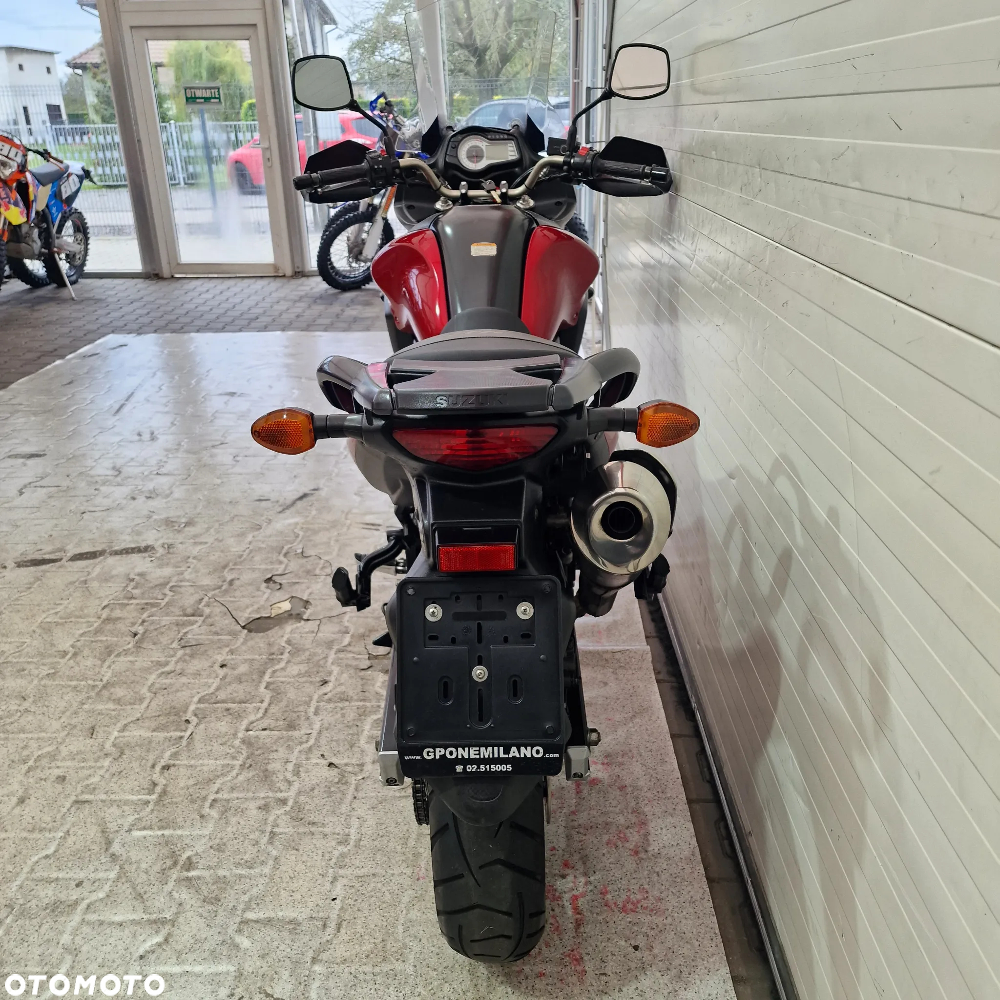 Suzuki DL - 8